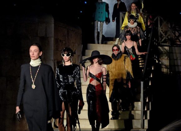 GUCCI COSMOGONIE - O DESFILE RESORT 2023 DA GUCCI Capa