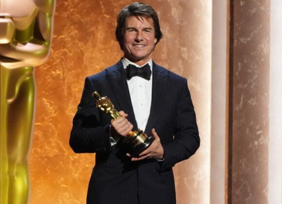 Tom Cruise Recebe seu Primeiro Oscar Honorário no Governors Awards 2025 18164855_111725-kfsn-cruise-oscar-ap